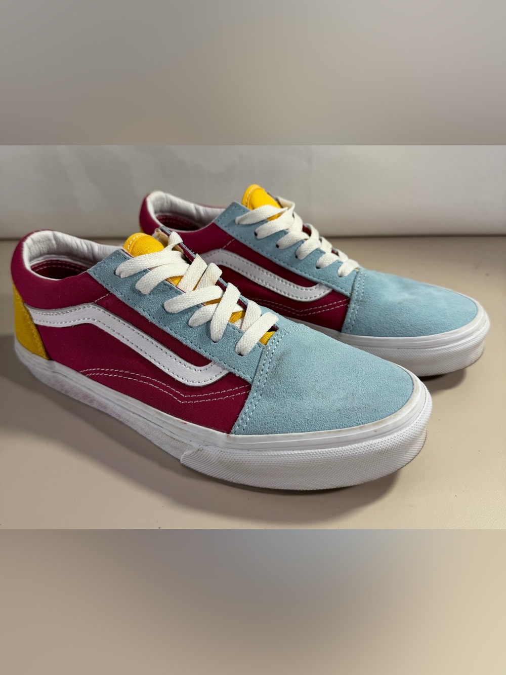 VANS Girl's juniors Suede Blue-Grey/Maroon/Yellow Low Sneakers Size 6.5